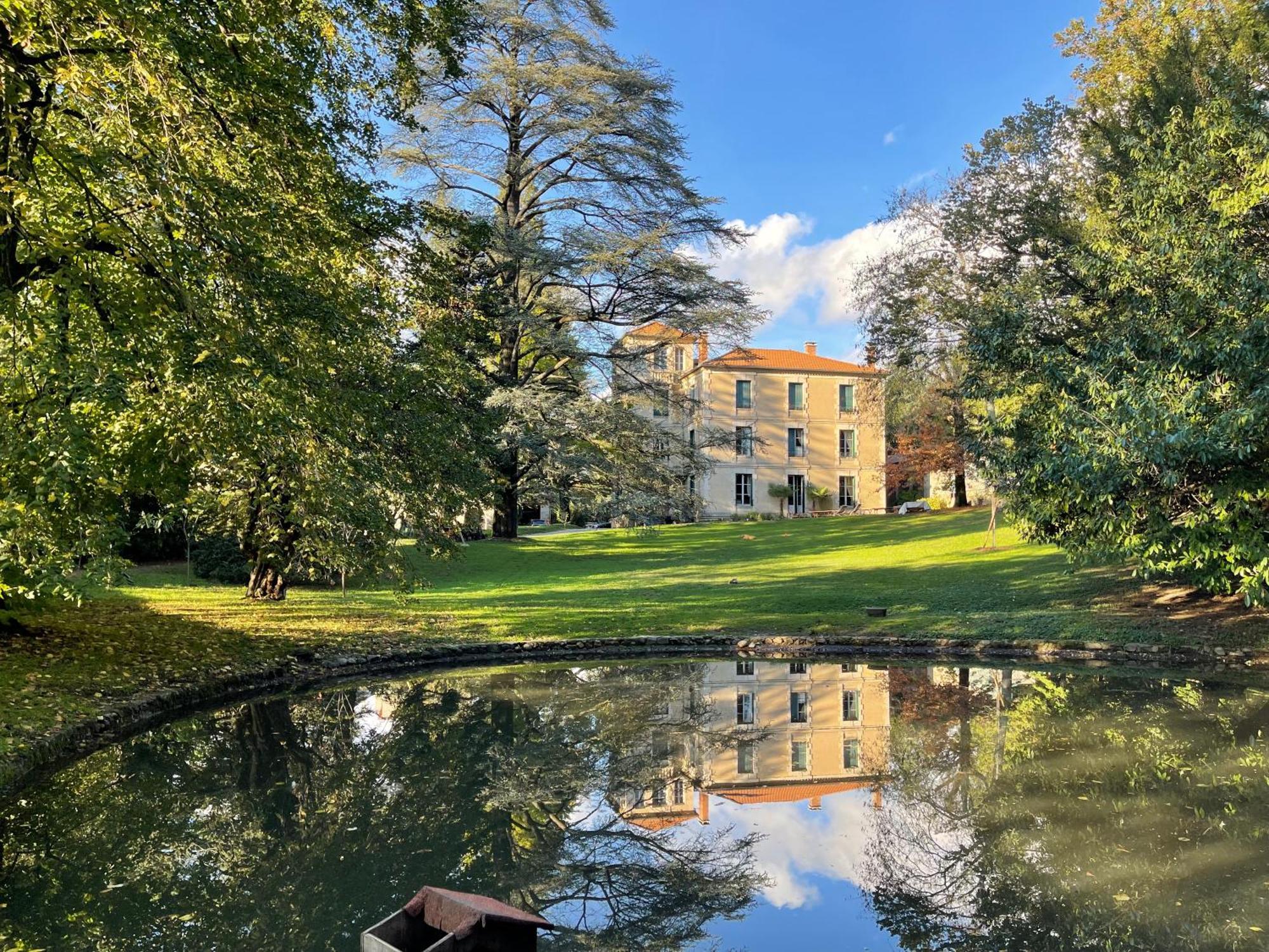 Villa Firmin Galimard - Gite Vals-les-Bains Bagian luar foto